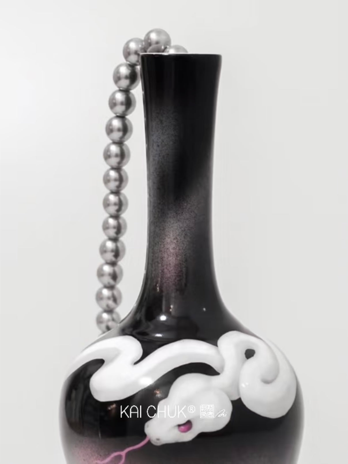 Cantonese Color Serpent Porcelain Bottle