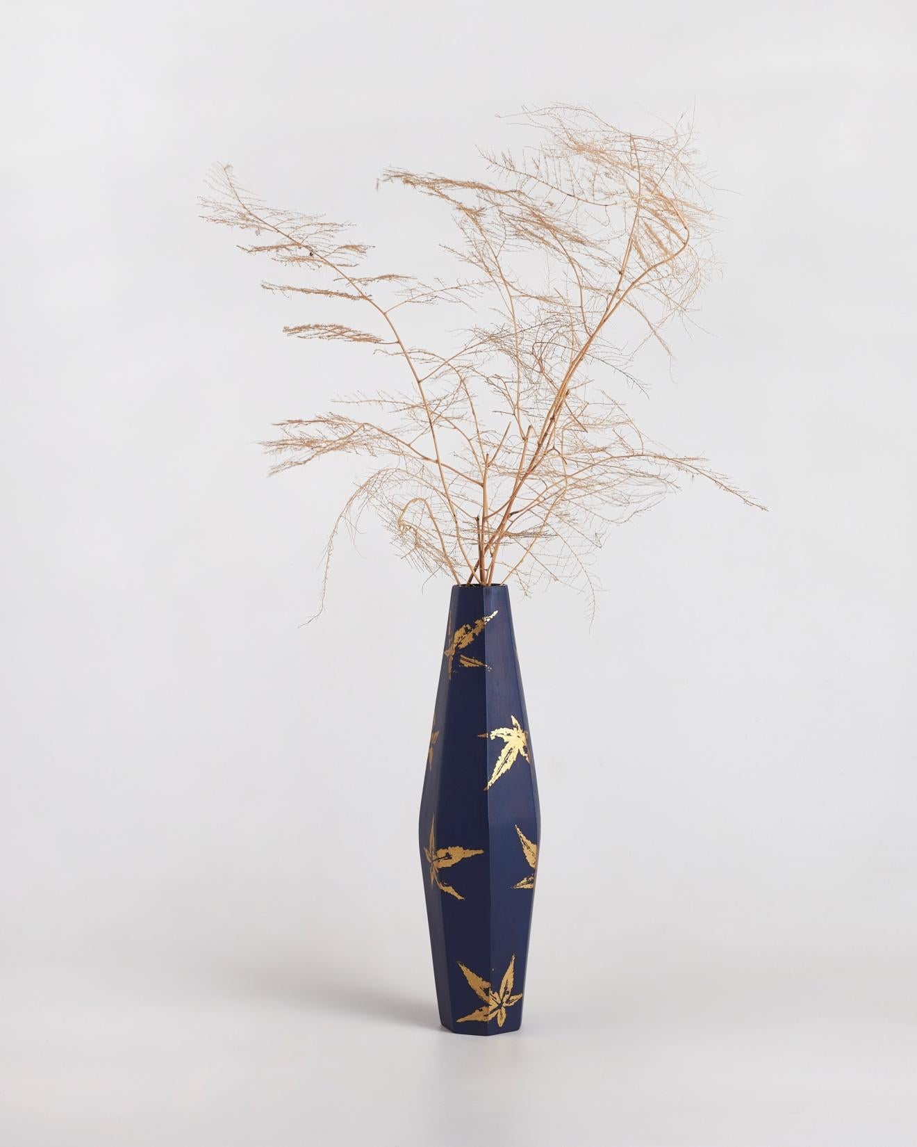 Paper Body Lacquer Vase — Tall Neck