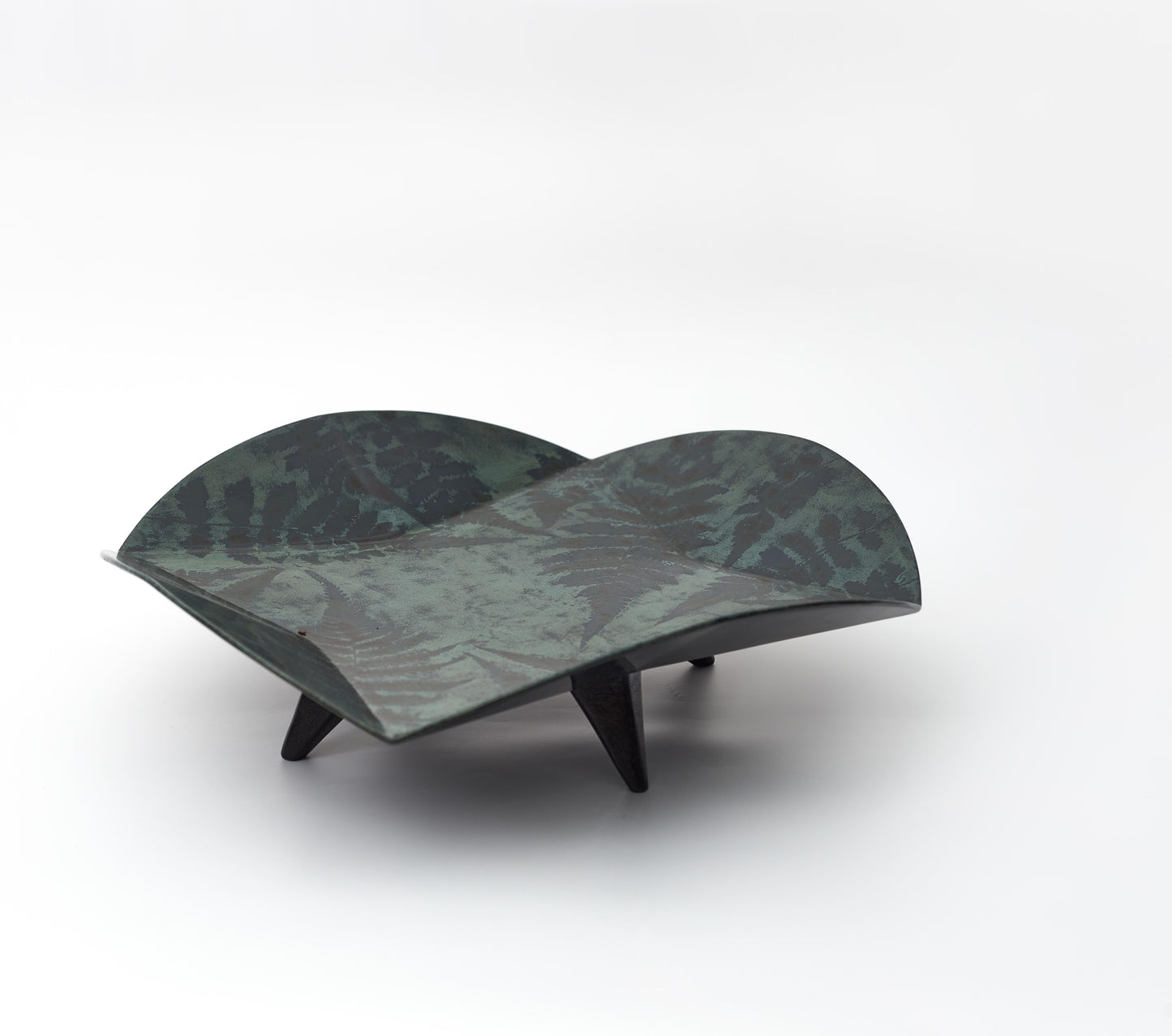 Paper Body Lacquer High-Foot Plate — Large
