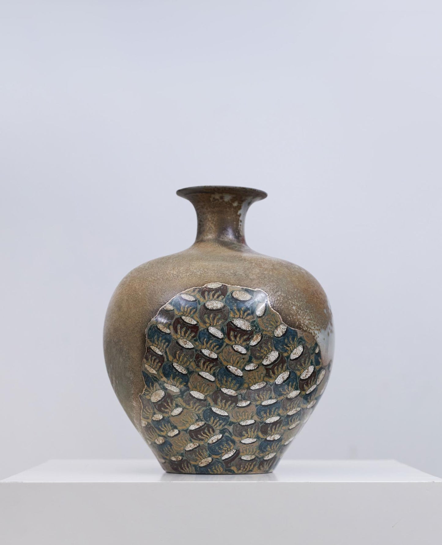 "Dunhuang Mural: Thousand Hands & Bowls" — Lacquered Ceramic Vase