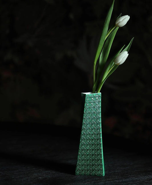 Plantain Green Blossom Porcelain Vase – Carved Begōnia Jingdezhen Ceramic