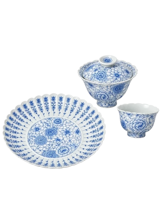 Hundred Flowers Blue & White Porcelain Tea Set — Hand-Painted Sunflower-Petal Gaiwan & Plate