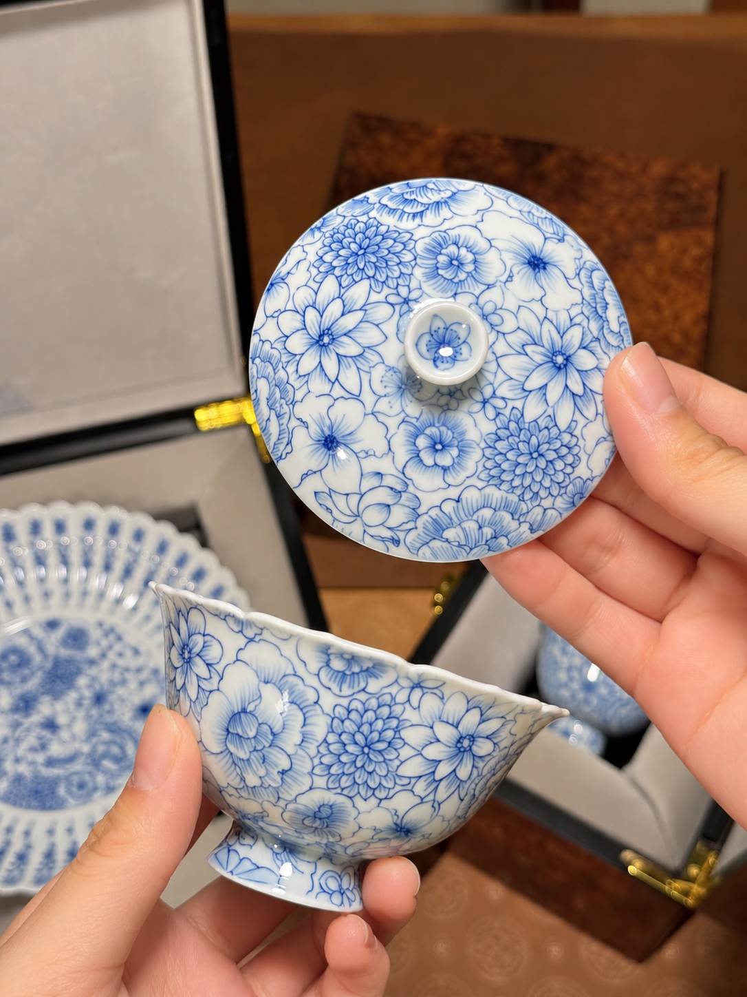 Hundred Flowers Blue & White Porcelain Tea Set — Hand-Painted Sunflower-Petal Gaiwan & Plate
