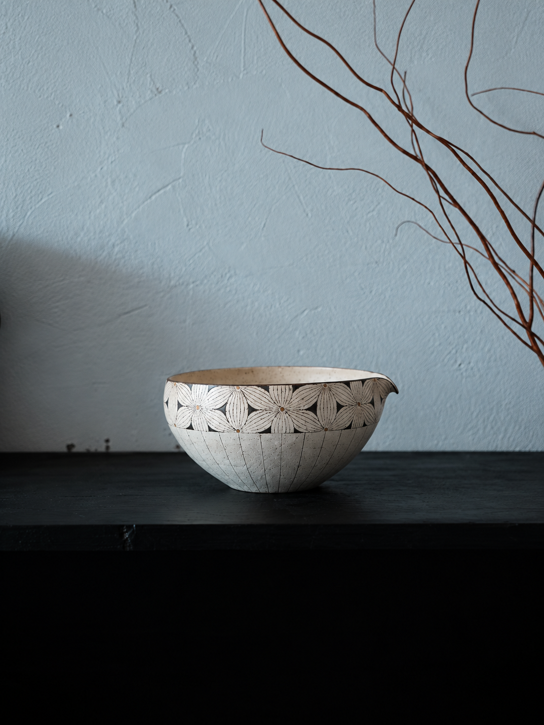 Floral Tale Hand-Carved Stoneware Matcha Bowl — 460 ml