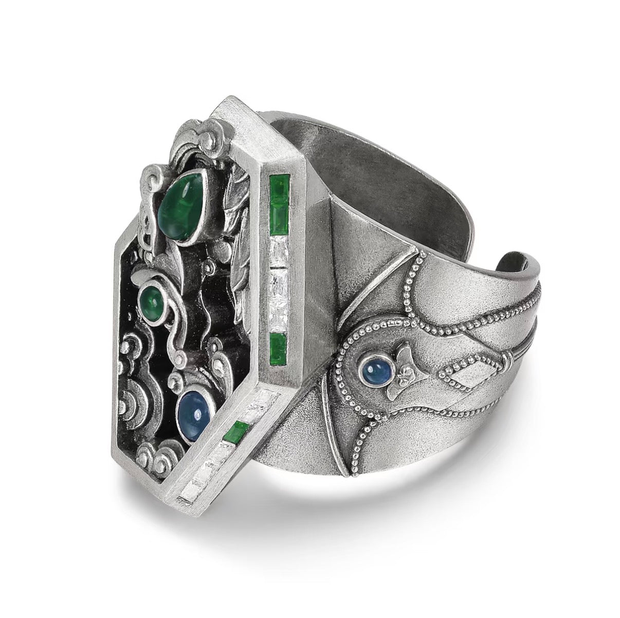 Ruyi Openwork Relief Gem Open Ring
