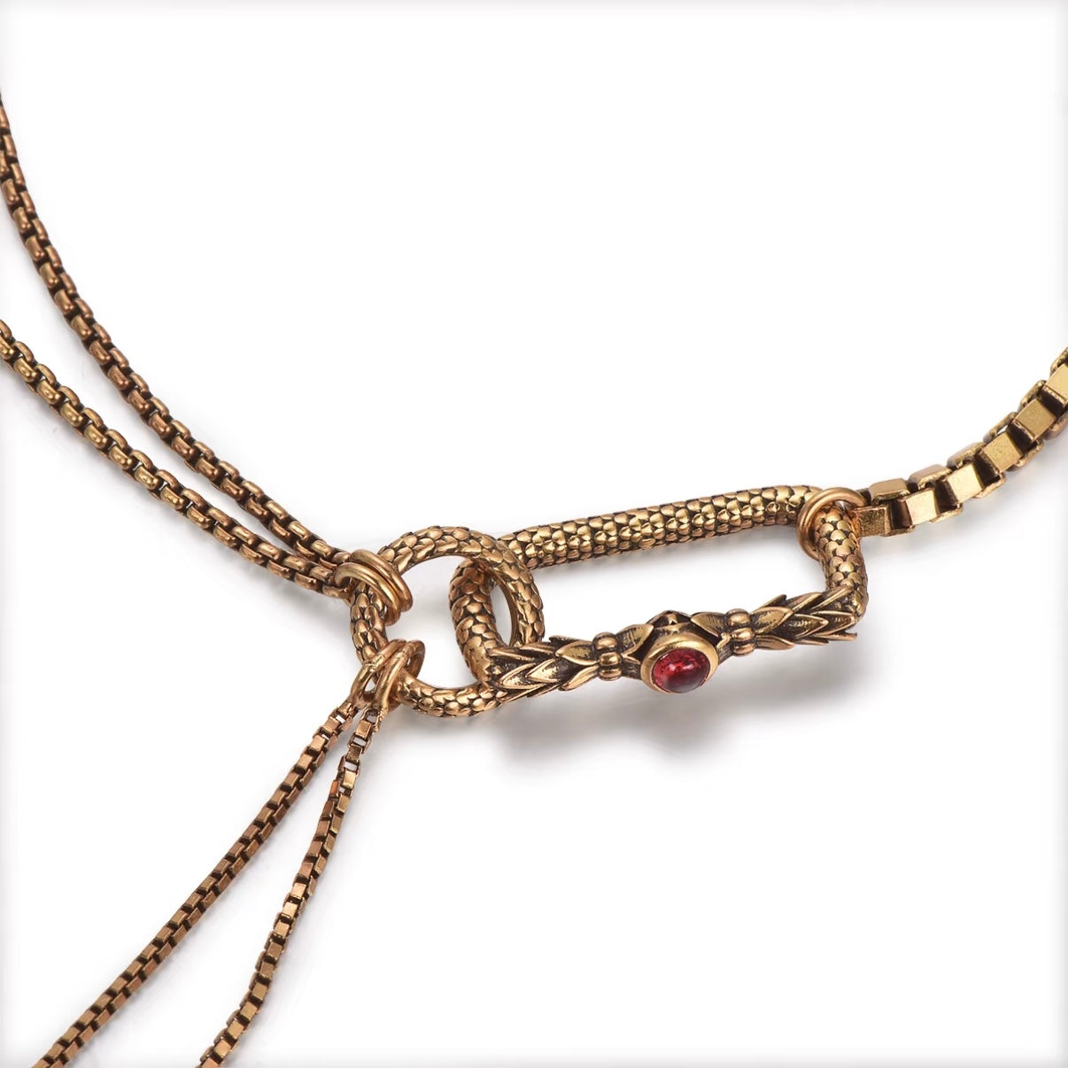 Dragon Scale Tassel Mid-Length Necklace